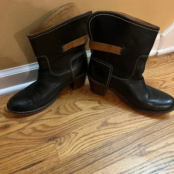 Frye Black Ankle Boots with Tan Accents - Picture 4 of 7